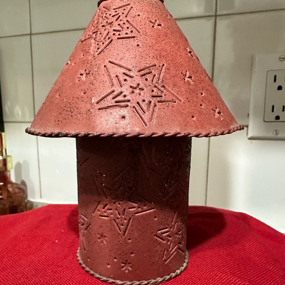Country style tin candle holder
